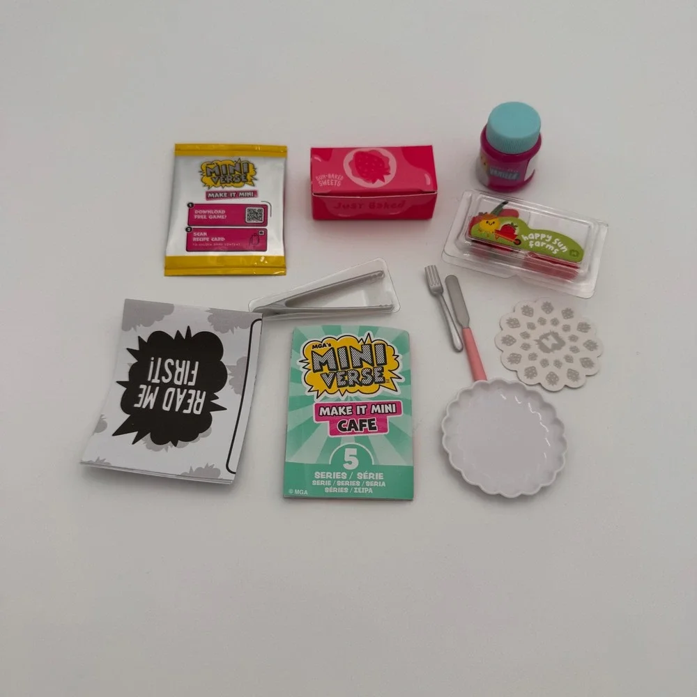 MGA Miniverse Make It Mini‎ Cafe Series 5 Strawberry Shortcake DIY Kit New NOB